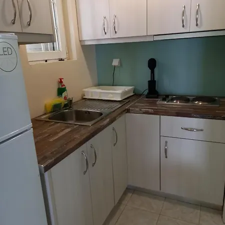 Korasida Blue Coast Apartamento Akhladherí